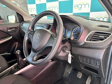 17481SuzukiBaleno009-th.jpg