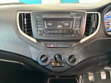 17481SuzukiBaleno011-th.jpg