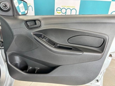 17484FordFigoAmbiente005-th.jpg