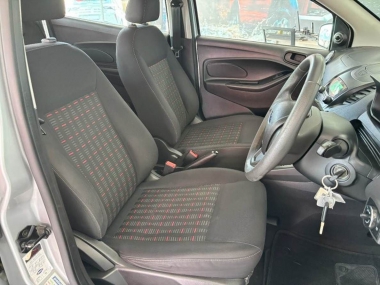 17484FordFigoAmbiente006-th.jpg