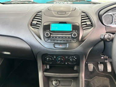 17484FordFigoAmbiente011-th.jpg