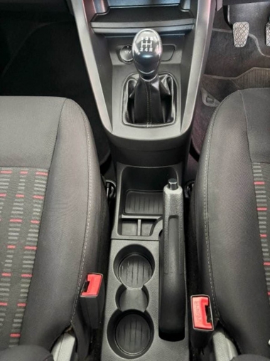 17484FordFigoAmbiente012-th.jpg