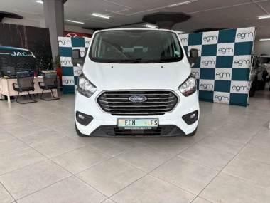 17486FordTourneo002-th.jpg
