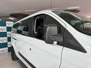 17486FordTourneo004-th.jpg