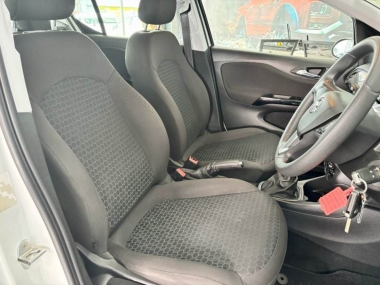 17503OpelCorsa006-th.jpg
