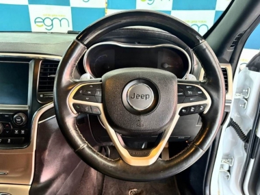 17520JeepGrandCherokee011-th.jpg