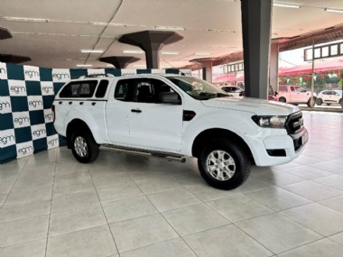 2018 Ford Ranger VII 2.2 TDCi XL Pick Up Super Cab - ABS,AIRCON,ELECTRIC WINDOWS,TOWBAR,AIRBAGS,ALARM,PARTIAL-SERVICE RECORD,RADIO,BLUETOOTH,USB,AUX,CANOPY,SPARE KEYS. Finance available, Trade-ins welcome, Delivery country wide, T&C'S apply!!!
