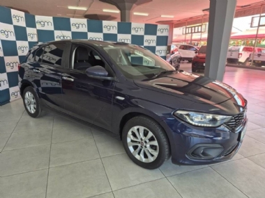 2018 Fiat Tipo 1.4 Easy H/B - ABS,AIRCON,CLIMATE CONTROL,ELECTRIC WINDOWS,PARK DISTANCE CONTROL,XENON LIGHTS,AIRBAGS,ALARM,CRUISE CONTROL,PARTIAL-SERVICE RECORD,RADIO,BLUETOOTH,USB,AUX. Finance available, Trade-ins welcome, Delivery country wide, T&C'S apply!!!
