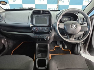 17590RenaultKwid012-th.jpg