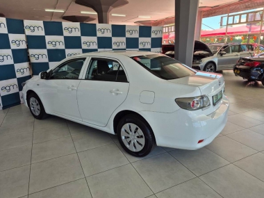 17599ToyotaCorolla007-th.jpg