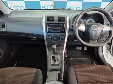 17599ToyotaCorolla015-th.jpg