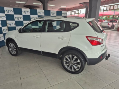 17678NissanQashqai013-th.jpg