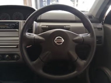 17733NissanXTrail013-th.jpg