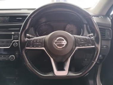 17736NissanXTrail013-th.jpg