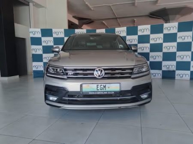 17740VWTiguan002-th.jpg