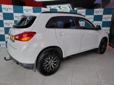 17745MitsubishiASX006-th.jpg