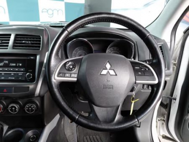 17745MitsubishiASX016-th.jpg