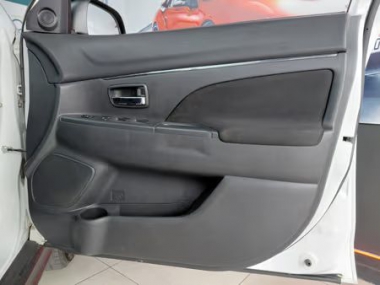 17745MitsubishiASX017-th.jpg