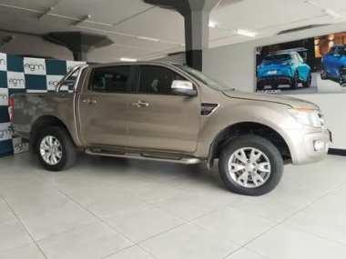 2015 Ford Ranger 3.2 TDCi XLT 4x4 Double-Cab - ABS,AIRCON,CLIMATE CONTROL,ELECTRIC WINDOWS,LEATHER SEATS,PARK DISTANCE CONTROL,TOWBAR,AIRBAGS,FULL-SERVICE RECORD,RADIO,BLUETOOTH,CD,SPARE KEYS. Finance available, Trade-ins welcome, Delivery country wide, T&C'S apply!!!