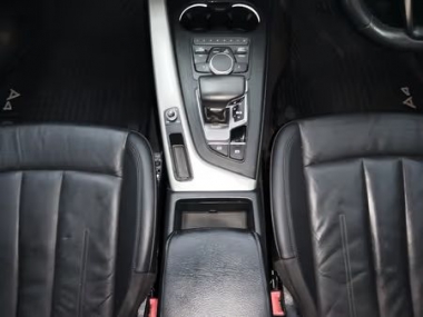 17819AudiA4015-th.jpg