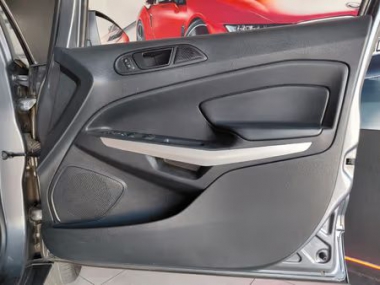17836FordEcoSport015-th.jpg
