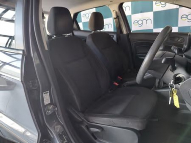17836FordEcoSport016-th.jpg