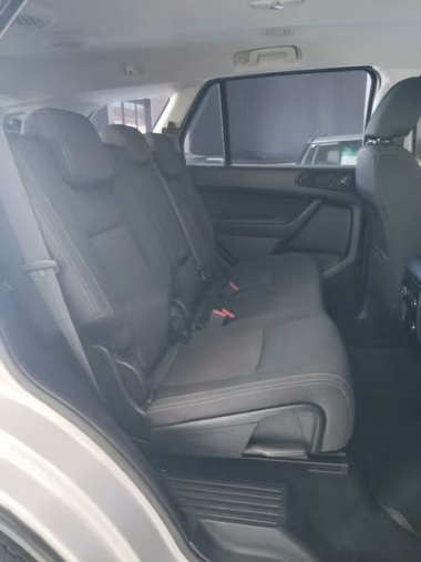 17853FordEverest016-th.jpg