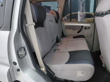 17856MahindraScorpio015-th.jpg
