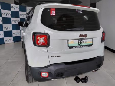 17862JeepRenegade005-th.jpg
