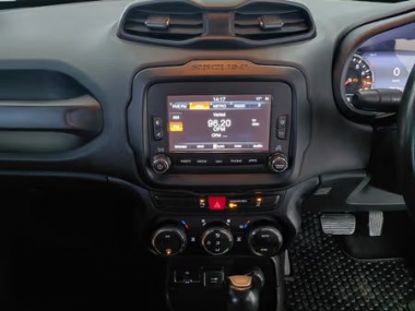17862JeepRenegade008-th.jpg