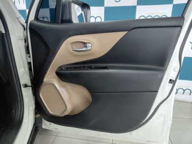 17862JeepRenegade013-th.jpg