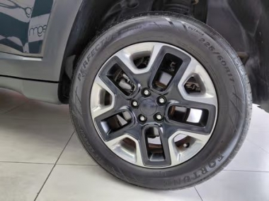 17864JeepCompass011-th.jpg