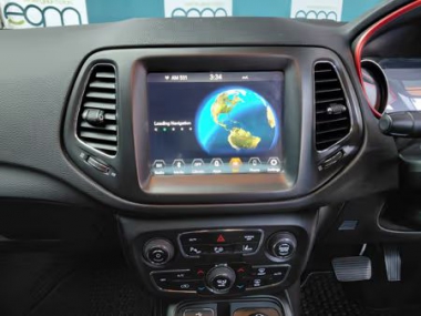 17864JeepCompass014-th.jpg