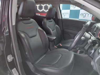 17864JeepCompass020-th.jpg