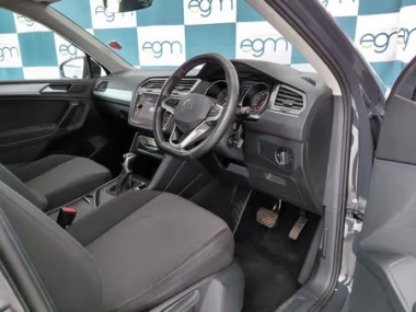 17883VolkswagenTiguan012-th.jpg
