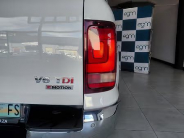 17885VolkswagenAmarok007-th.jpg