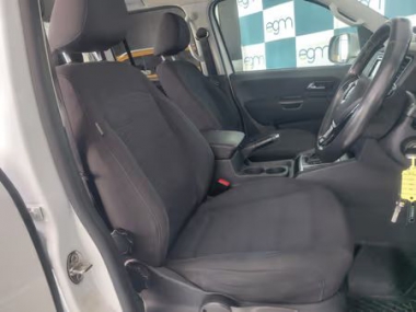 17885VolkswagenAmarok017-th.jpg