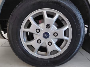 178882015FordTourneoCustom010-th.jpg