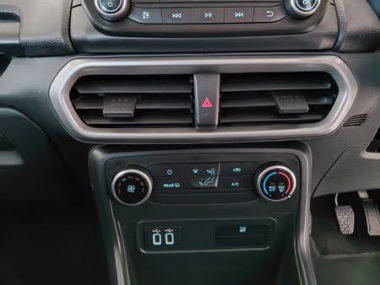 17891FordEcoSport011-th.jpg