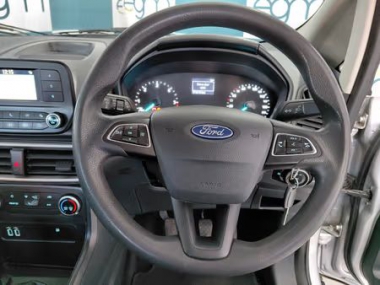 17891FordEcoSport013-th.jpg