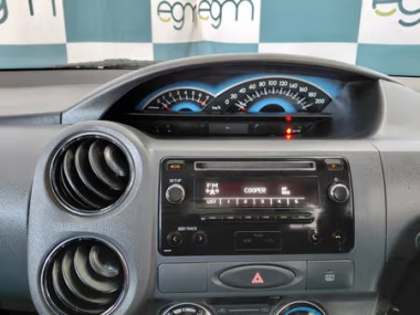17896ToyotaEtios010-th.jpg