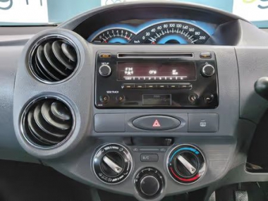 17896ToyotaEtios011-th.jpg