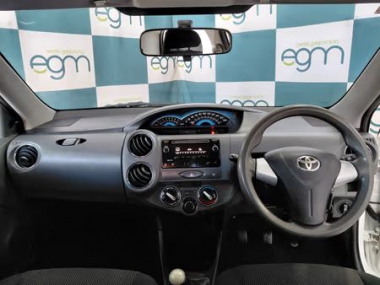 17896ToyotaEtios012-th.jpg