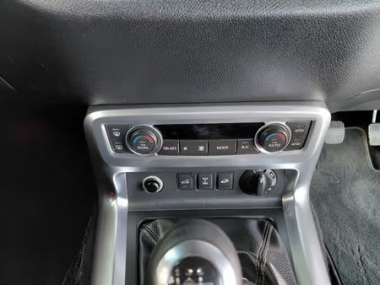 17913MercedesXclass014-th.jpg