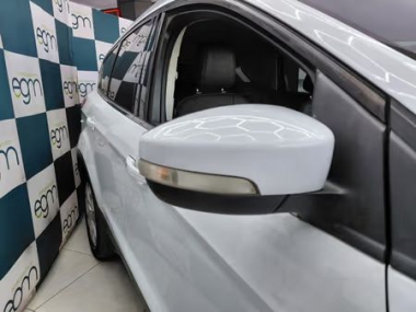 17926FordKuga013-th.jpg