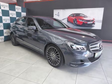 17926MercedesBenzEClass001-1-th.jpg