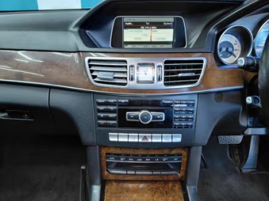 17926MercedesBenzEClass014-th.jpg