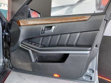 17926MercedesBenzEClass017-th.jpg