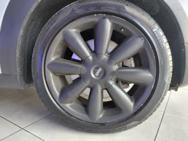 17927MiniCooper008-1-th.jpg