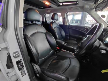 17927MiniCooper018-1-th.jpg